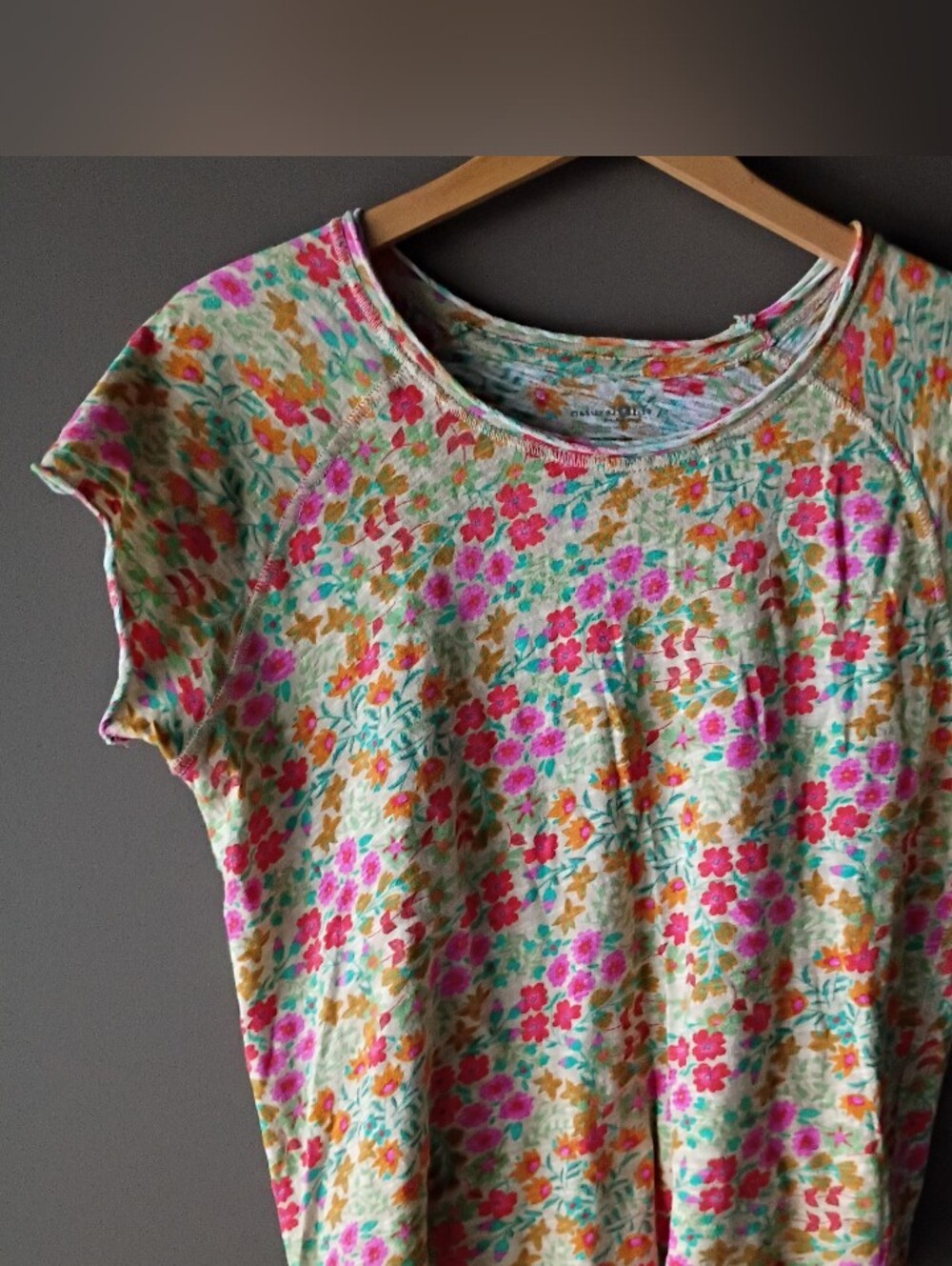 Natural Life Lily Cotton Floral Tee Lettuce Hem Pink Red Boho Cottage Quiet Lux - Picture 6 of 6
